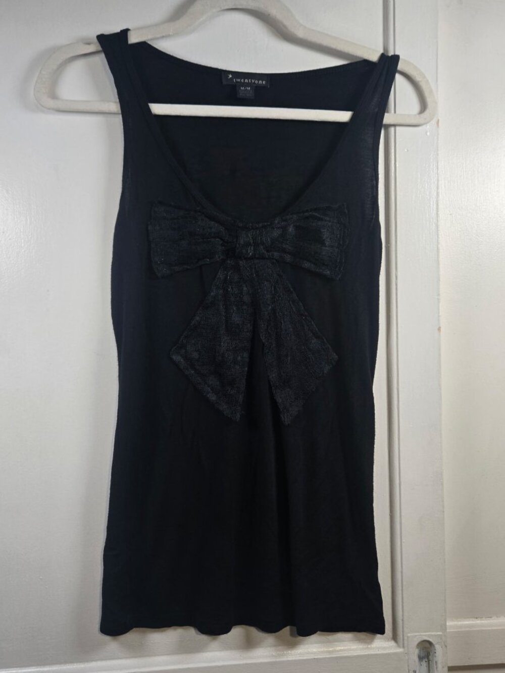 Twentyone Women’s Medium Black Bow Tank Top Made in USA Y2K Sleeveless Rayon